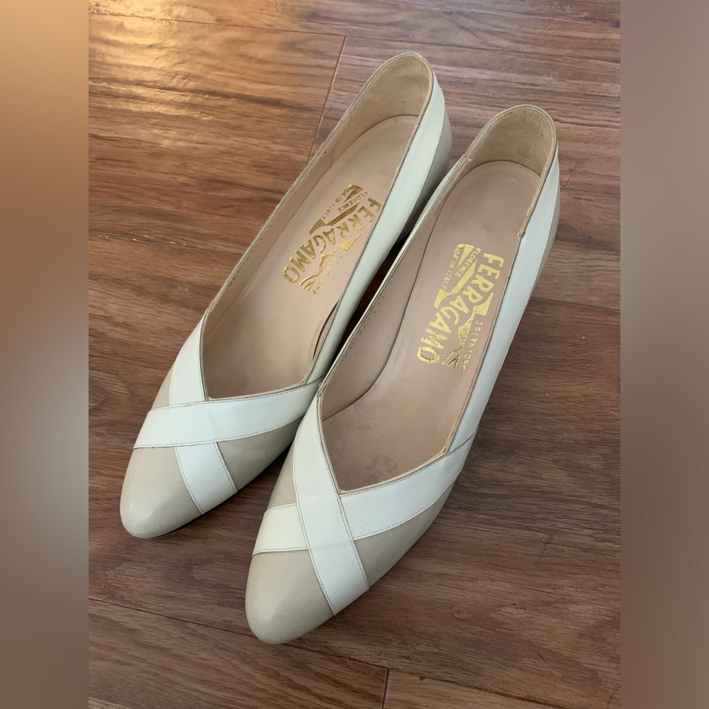 VINTAGE Salvatore Ferragamo Two Toned Leather Block Heel 6.5 Italy